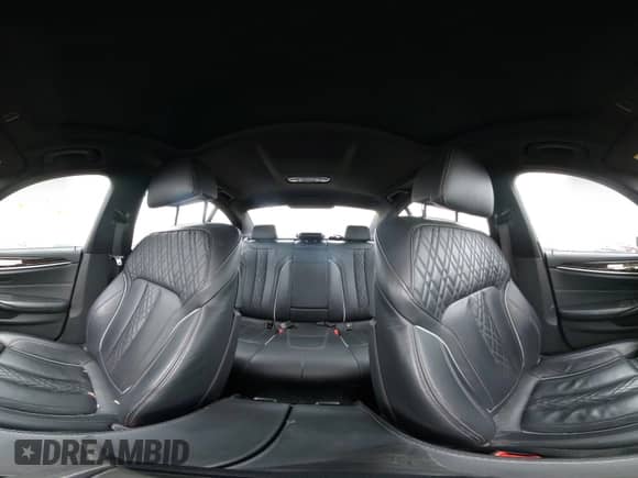 2019 BMW 5 Series 540i xDrive z VIN WBAJE7C52KWW00201, wystawiony jako IAAI lot #42275550 z przebiegiem 78 169 mil mil oraz . Historia ofert i sprzedaży dostępna na DreamBid. Obrazek 18.