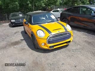 2015 MINI Hardtop S с VIN WMWXP7C53FT740415, выставлен на аукционе IAAI как лот 42770731 с пробегом 148 699 миль миль и . История ставок и продаж доступна на DreamBid. Изображение 1.