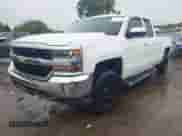 2016 Chevrolet Silverado 1500 LT z VIN 1GCVKRECXGZ398556, wystawiony jako IAAI lot #43061645 z przebiegiem 186 270 mil mil oraz . Historia ofert i sprzedaży dostępna na DreamBid. Obrazek 18.