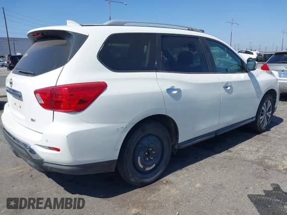 2019 Nissan Pathfinder SV с VIN 5N1DR2MN7KC584791, выставлен на аукционе IAAI как лот 42533680 с пробегом 57 943 миль миль и . История ставок и продаж доступна на DreamBid. Изображение 4.