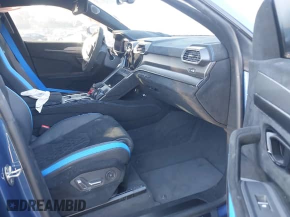 2024 Lamborghini Urus Performante with VIN ZPBUC3ZL3RLA30847, listed as a IAAI auction lot 40935032 with Not provided miles and . Bid and sale history available at DreamBid. Image 5.