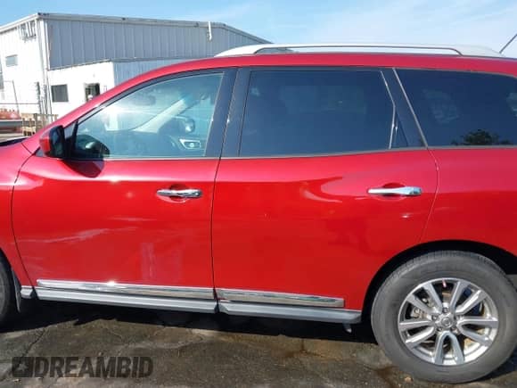 2016 Nissan Pathfinder S z VIN 5N1AR2MN5GC641841, wystawiony jako IAAI lot #42158530 z przebiegiem 80 684 mil mil oraz . Historia ofert i sprzedaży dostępna na DreamBid. Obrazek 14.