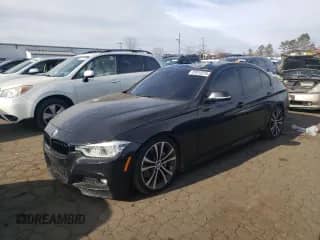 2018 BMW 3 Series 340i xDrive с VIN WBA8B7G59JNU95615, выставлен на аукционе Copart как лот 87813275 с пробегом 56 231 миль миль и Списание • Salvage title. История ставок и продаж доступна на DreamBid. Изображение 1.