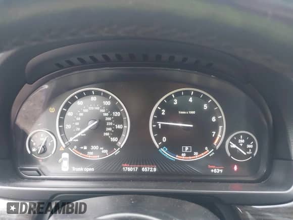 2016 BMW 5 Series 535i xDrive с VIN WBA5B3C55GG252365, выставлен на аукционе IAAI как лот 43335938 с пробегом 176 017 миль миль и . История ставок и продаж доступна на DreamBid. Изображение 7.