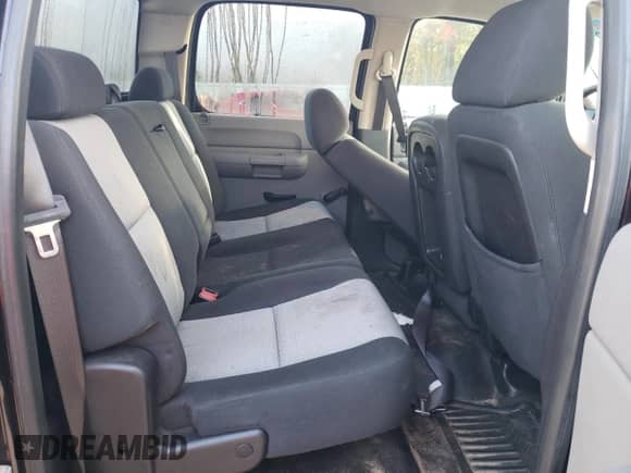 2008 Chevrolet Silverado 2500HD LTZ z VIN 1GCHC23K78F115528, wystawiony jako Copart lot #84056224 z przebiegiem 125 231 mil mil oraz Szkoda całkowita • Salvage title. Historia ofert i sprzedaży dostępna na DreamBid. Obrazek 10.