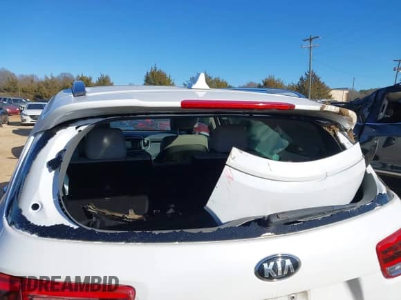 2017 Kia Sorento SXL z VIN 5XYPK4A5XHG314075, wystawiony jako IAAI lot #41368155 z przebiegiem 111 512 mil mil oraz . Historia ofert i sprzedaży dostępna na DreamBid. Obrazek 17.