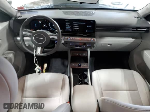 2024 Hyundai Kona SEL z VIN KM8HC3A66RU005607, wystawiony jako Copart lot #66020734 z przebiegiem 7 802 mil mil oraz Szkoda całkowita • Salvage title. Historia ofert i sprzedaży dostępna na DreamBid. Obrazek 8.