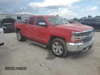 2017 Chevrolet Silverado 1500 LTZ z VIN 1GCVKSEC2HZ357511, wystawiony jako Copart lot #59766285 z przebiegiem 94 765 mil mil oraz Szkoda całkowita • Salvage title. Historia ofert i sprzedaży dostępna na DreamBid. Obrazek 4.