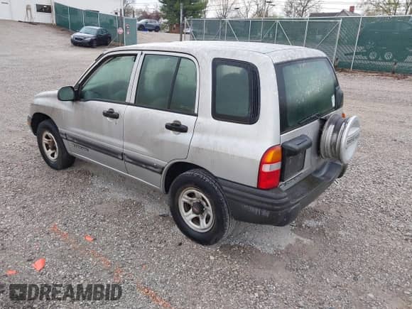 2001 Chevrolet Tracker с VIN 2CNBE13CX16947671, выставлен на аукционе IAAI как лот 42932194 с пробегом 140 752 миль миль и . История ставок и продаж доступна на DreamBid. Изображение 3.