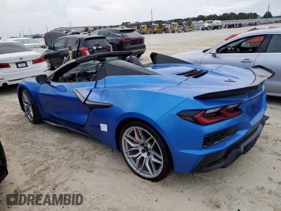 2024 Chevrolet Corvette 3LZ z VIN 1G1YF3D31R5607301, wystawiony jako Copart lot #74292614 z przebiegiem Nie podano mil oraz Szkoda całkowita • Salvage title. Historia ofert i sprzedaży dostępna na DreamBid. Obrazek 2.