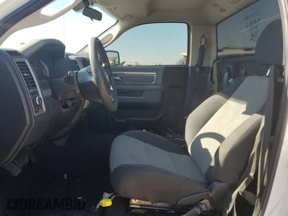 2016 Ram 1500 Express с VIN 3C6JR6AT1GG116388, выставлен на аукционе Copart как лот 71253455 с пробегом 143 558 миль миль и Списание • Salvage title. История ставок и продаж доступна на DreamBid. Изображение 7.