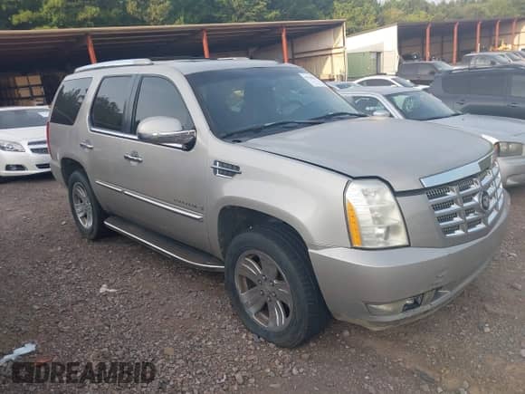 2007 Cadillac Escalade с VIN 1GYFK63897R333886, выставлен на аукционе IAAI как лот 42780609 с пробегом 273 039 миль миль и . История ставок и продаж доступна на DreamBid. Изображение 1.