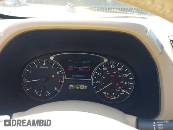 2015 Nissan Pathfinder SL with VIN 5N1AR2MNXFC639971, listed as a IAAI auction lot 43199009 with 177,596 mi miles and . Bid and sale history available at DreamBid. Image 7.