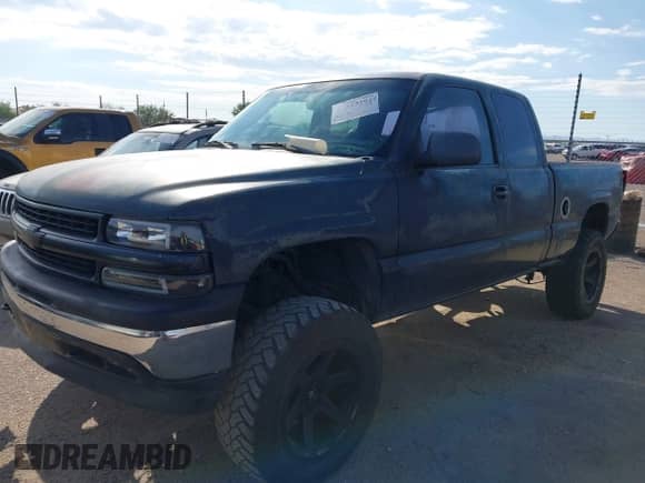 2000 Chevrolet Silverado 1500 LT с VIN 1GCEK19T7YE432666, выставлен на аукционе IAAI как лот 43353292 с пробегом Не указан миль и . История ставок и продаж доступна на DreamBid. Изображение 2.