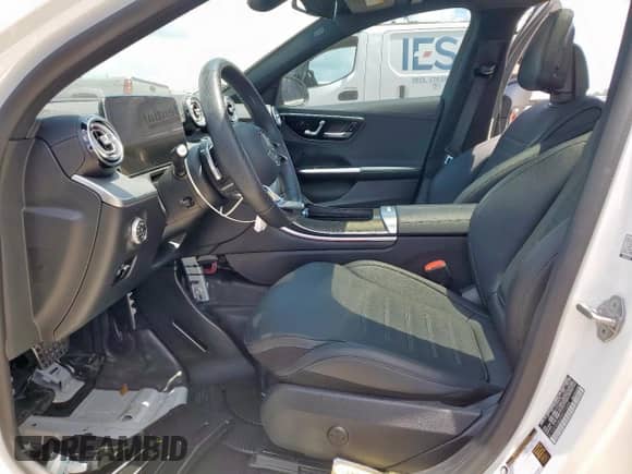 2023 Mercedes-Benz C 300 z VIN W1KAF4GB6PR073208, wystawiony jako Copart lot #67489715 z przebiegiem 43 265 mil mil oraz Szkoda całkowita • Salvage title. Historia ofert i sprzedaży dostępna na DreamBid. Obrazek 7.