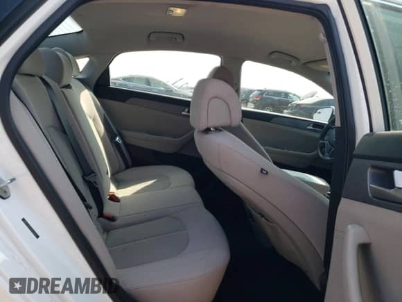 2017 Hyundai Sonata 2.4L z VIN 5NPE24AF9HH526300, wystawiony jako Copart lot #66720515 z przebiegiem 79 744 mil mil oraz Szkoda całkowita • Salvage title. Historia ofert i sprzedaży dostępna na DreamBid. Obrazek 10.