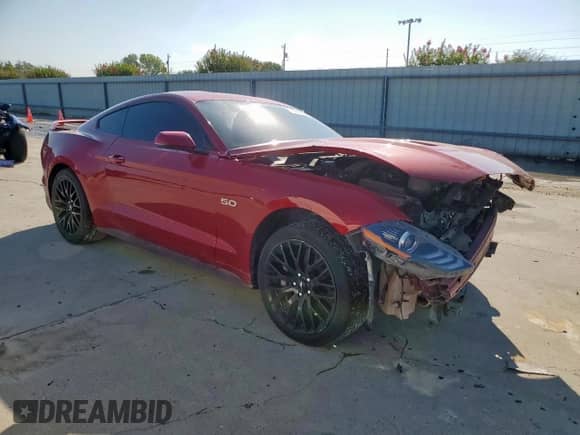 2020 Ford Mustang GT Premium с VIN 1FA6P8CF3L5121249, выставлен на аукционе Copart как лот 81829565 с пробегом 116 447 миль миль и Списание • Salvage title. История ставок и продаж доступна на DreamBid. Изображение 4.