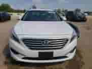 2017 Hyundai Sonata 2.4L z VIN 5NPE24AF9HH526300, wystawiony jako Copart lot #66720515 z przebiegiem 79 744 mil mil oraz Szkoda całkowita • Salvage title. Historia ofert i sprzedaży dostępna na DreamBid. Obrazek 5.