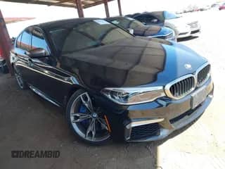 2019 BMW 5 Series M550i xDrive с VIN WBAJB9C52KB465071, выставлен на аукционе IAAI как лот 42107997 с пробегом 60 874 миль миль и . История ставок и продаж доступна на DreamBid. Изображение 1.