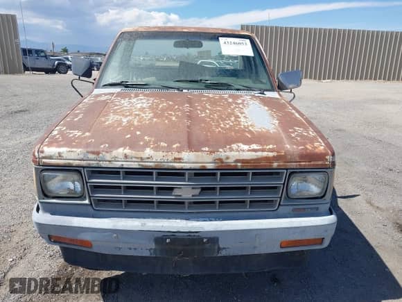 1988 Chevrolet S-10 с VIN 1GCBS14E3J8239883, выставлен на аукционе IAAI как лот 43246053 с пробегом 257 344 миль миль и . История ставок и продаж доступна на DreamBid. Изображение 6.