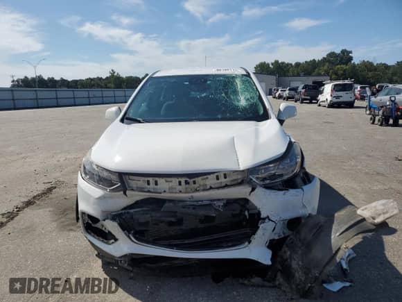 2017 Chevrolet Trax LS z VIN 3GNCJKSB5HL232085, wystawiony jako Copart lot #80180115 z przebiegiem 56 200 mil mil oraz Szkoda całkowita • Salvage title. Historia ofert i sprzedaży dostępna na DreamBid. Obrazek 5.