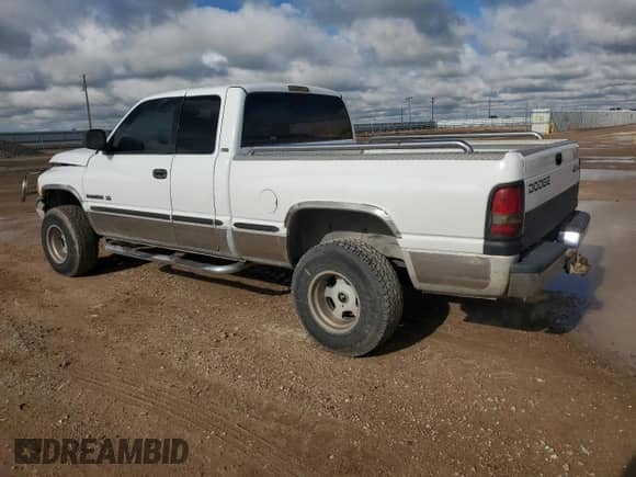 1998 Dodge 1500 with VIN 1B7HF13Y5WJ104107, listed as a Copart auction lot 53348295 with 269,668 mi miles and Salvage title. Bid and sale history available at DreamBid. Image 2.