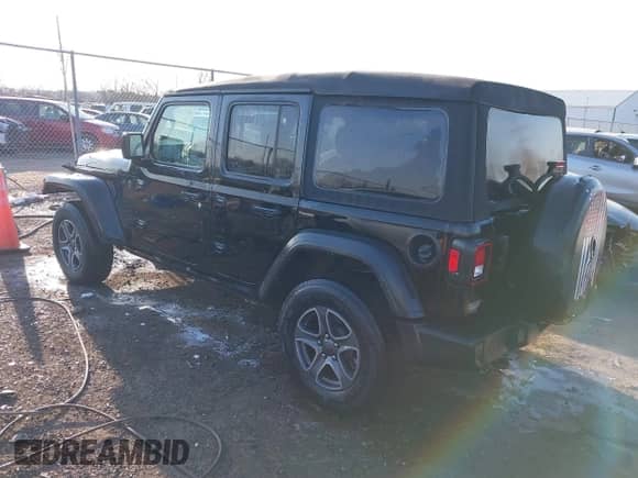 2022 Jeep Wrangler Unlimited Sport S с VIN 1C4HJXDG5NW135060, выставлен на аукционе IAAI как лот 41738841 с пробегом 33 322 миль миль и . История ставок и продаж доступна на DreamBid. Изображение 3.