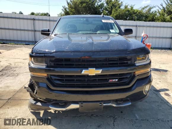 2018 Chevrolet Silverado 1500 LT with VIN 2GCVKREC2J1100761, listed as a Copart auction lot 81624505 with 96,220 mi miles and Salvage title. Bid and sale history available at DreamBid. Image 5.