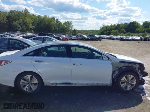 2014 Hyundai Sonata z VIN KMHEC4A47EA112913, wystawiony jako IAAI lot #43081223 z przebiegiem 188 132 mil mil oraz . Historia ofert i sprzedaży dostępna na DreamBid. Obrazek 14.