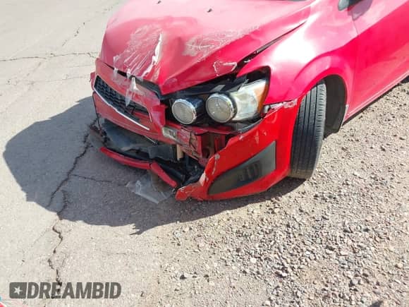 2015 Chevrolet Sonic LT с VIN 1G1JC5SHXF4216699, выставлен на аукционе IAAI как лот 42003512 с пробегом 124 256 миль миль и . История ставок и продаж доступна на DreamBid. Изображение 15.