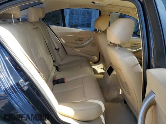 2013 BMW 3 Series 328i xDrive with VIN WBA3B3C51DF540862, listed as a Copart auction lot 64718085 with 127,271 mi miles and Clean title. Bid and sale history available at DreamBid. Image 10.