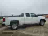 2019 Chevrolet Silverado 1500 Work Truck z VIN 2GCVKNEC2K1210137, wystawiony jako Copart lot #83155054 z przebiegiem 331 804 mil mil oraz Czysty tytuł • Clean title. Historia ofert i sprzedaży dostępna na DreamBid. Obrazek 3.