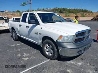 2014 Ram 1500 Express z VIN 1C6RR7FT9ES346624, wystawiony jako IAAI lot #43388714 z przebiegiem 232 412 mil mil oraz . Historia ofert i sprzedaży dostępna na DreamBid. Obrazek 1.