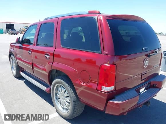 2003 Chevrolet Tahoe LS with VIN 1GNEC13TX3J252997, listed as a IAAI auction lot 42504734 with 118,972 mi miles and . Bid and sale history available at DreamBid. Image 3.