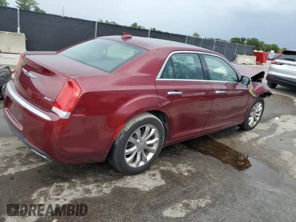 2019 Chrysler 300 Limited с VIN 2C3CCAKG4KH586516, выставлен на аукционе Copart как лот 63377375 с пробегом Не указан миль и На запчасти • Non repairable. История ставок и продаж доступна на DreamBid. Изображение 3.