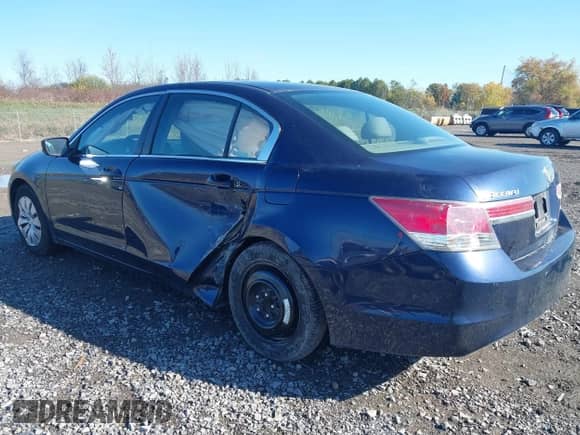 2012 Honda Accord LX z VIN 1HGCP2F31CA009280, wystawiony jako IAAI lot #43491898 z przebiegiem 229 654 mil mil oraz . Historia ofert i sprzedaży dostępna na DreamBid. Obrazek 3.