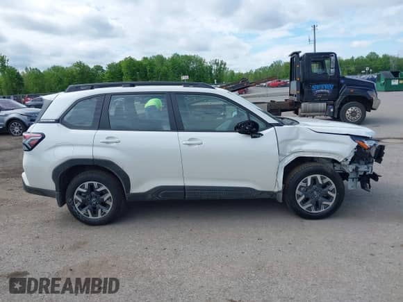 2025 Subaru Forester z VIN JF2SLDAC8SH536104, wystawiony jako IAAI lot #42274794 z przebiegiem 2 561 mil mil oraz . Historia ofert i sprzedaży dostępna na DreamBid. Obrazek 13.