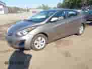 2016 Hyundai Elantra SE z VIN 5NPDH4AE4GH791979, wystawiony jako IAAI lot #43252882 z przebiegiem 154 658 mil mil oraz . Historia ofert i sprzedaży dostępna na DreamBid. Obrazek 2.