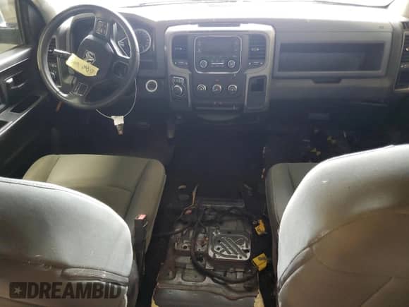 2019 Ram 1500 Express с VIN 1C6RR6KT7KS574293, выставлен на аукционе Copart как лот 61919885 с пробегом Не указан миль и Чистый • Clean title. История ставок и продаж доступна на DreamBid. Изображение 8.