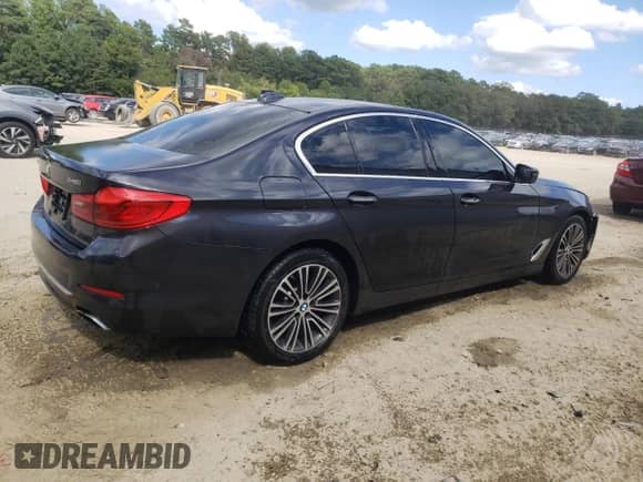 2017 BMW 5 Series 540i xDrive с VIN WBAJE7C30HG890147, выставлен на аукционе Copart как лот 71221115 с пробегом 61 527 миль миль и Списание • Salvage title. История ставок и продаж доступна на DreamBid. Изображение 3.