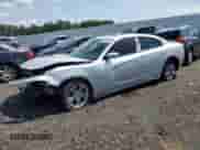 2021 Dodge Charger SXT z VIN 2C3CDXBGXMH639352, wystawiony jako Copart lot #65192825 z przebiegiem Nie podano mil oraz Szkoda całkowita • Salvage title. Historia ofert i sprzedaży dostępna na DreamBid. Obrazek 1.