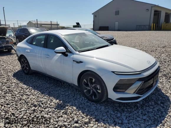 2025 Hyundai Sonata SEL с VIN KMHL64JA2SA434522, выставлен на аукционе Copart как лот 66828735 с пробегом 4 589 миль миль и Списание • Salvage title. История ставок и продаж доступна на DreamBid. Изображение 4.