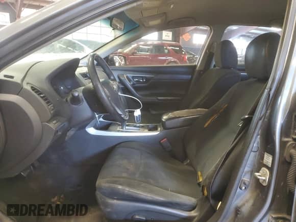 2015 Nissan Altima S z VIN 1N4AL3AP4FN881070, wystawiony jako Copart lot #45362605 z przebiegiem 230 001 mil mil oraz Czysty tytuł • Clean title. Historia ofert i sprzedaży dostępna na DreamBid. Obrazek 7.