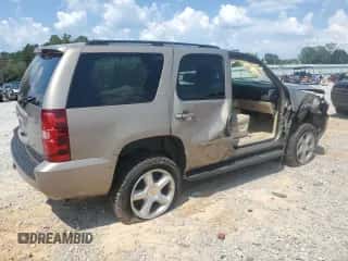 2007 Chevrolet Tahoe LT z VIN 1GNFC13087R235780, wystawiony jako Copart lot #69211035 z przebiegiem Nie podano mil oraz Szkoda całkowita • Salvage title. Historia ofert i sprzedaży dostępna na DreamBid. Obrazek 3.