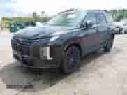 2024 Hyundai Palisade Calligraphy z VIN KM8R7DGE9RU739025, wystawiony jako IAAI lot #42072855 z przebiegiem 10 537 mil mil oraz . Historia ofert i sprzedaży dostępna na DreamBid. Obrazek 2.