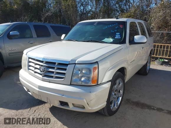 2006 Cadillac Escalade z VIN 1GYEC63NX6R152003, wystawiony jako IAAI lot #41638307 z przebiegiem 161 608 mil mil oraz . Historia ofert i sprzedaży dostępna na DreamBid. Obrazek 2.