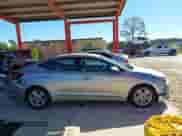 2020 Hyundai Elantra SEL z VIN 5NPD84LF0LH600896, wystawiony jako IAAI lot #43459207 z przebiegiem 27 868 mil mil oraz . Historia ofert i sprzedaży dostępna na DreamBid. Obrazek 14.