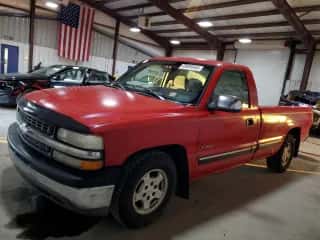 1999 Chevrolet Silverado 1500 z VIN 1GCEC14V7XE172757, wystawiony jako Copart lot #89890945 z przebiegiem 152 912 mil mil oraz Czysty tytuł • Clean title. Historia ofert i sprzedaży dostępna na DreamBid. Obrazek 1.