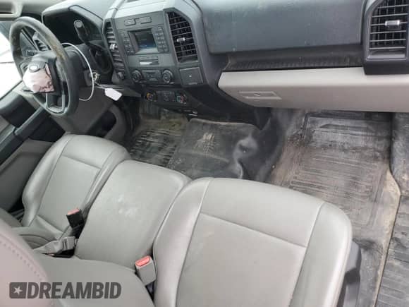 2017 Ford F-150 XL z VIN 1FTMF1EF5HKD32552, wystawiony jako Copart lot #53901685 z przebiegiem 119 461 mil mil oraz Szkoda całkowita • Salvage title. Historia ofert i sprzedaży dostępna na DreamBid. Obrazek 8.