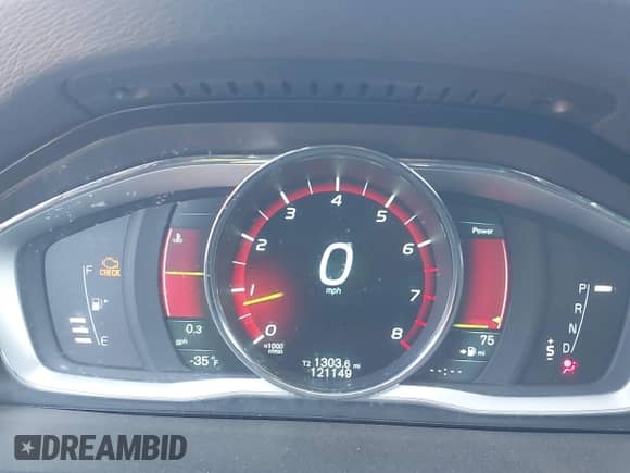 2015 Volvo S60 T5 Premier с VIN YV1612TB3F2315107, выставлен на аукционе IAAI как лот 41911081 с пробегом 121 149 миль миль и . История ставок и продаж доступна на DreamBid. Изображение 7.